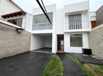 Casa de 4 habitaciones, Lima · Alquilo Linda Casa en Urb. Las Brisas de Villa - Chorrillos