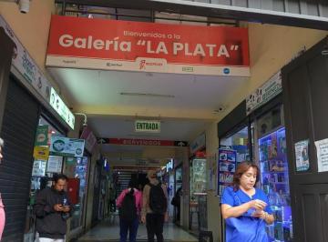 Local comercial · 15m² · Alquiler de Local en Galería La Plata ¡Ocasión Comercial en El Corazón de Lima!
