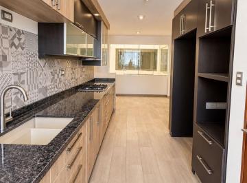 Departamento de 4 habitaciones, Arequipa · Amplio Departamento en Venta en Parte Baja de Cayma