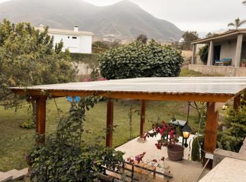 Casa de campo de 4 habitaciones, · Hermosa Propiedad Campestre en Pachacámac con Vista Panorámica Al Valle!