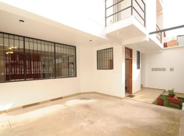 Departamento de 3 habitaciones, Cusco · Departamento de 110 m² - Primer Nivel - Larapa