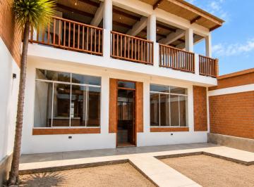 Casa de campo de 5 habitaciones, Lima · Casa de 200 m² con 5 Dorm. en Venta en Pachacamac