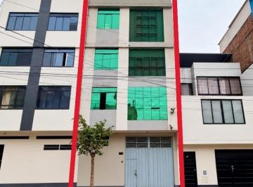 Local comercial · 444m² · 1 Estacionamiento · Vendo Local de 440 m² de Área Construida Cerca a La Av - Ate