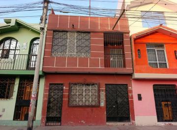 Casa de 8 habitaciones, Ica · Casa en Venta – Calle Junín | Ica