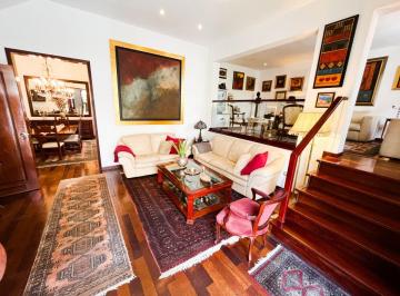 Casa · 259m² · 3 Dormitorios - ZAVALETA OSORES AYMEE JESUS · Casa en Venta - Remodelada