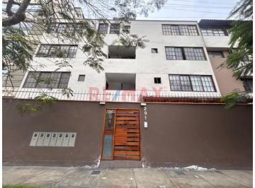 Departamento de 2 habitaciones, Lima · Alquiler de Departamento de 74 m² con Vista Exterior en Surco