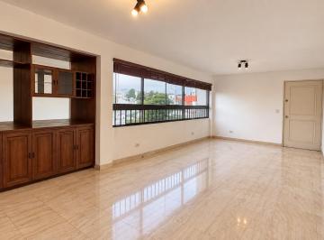 Departamento · 122m² · 3 Dormitorios · 1 Estacionamiento · Vendo Amplio Departamento en Barrio Médico | a Media Cdra de Miraflores
