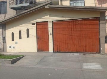 Casa de 9 habitaciones, Lima · Amplia Casa de 3 Pisos en Venta en Mangomarca