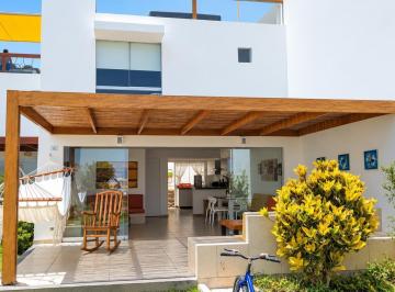 Casa de playa · 174m² · 4 Dormitorios · 2 Estacionamientos · Casa de Playa Condominio Asia del Sur, Km 108, Sarapampa