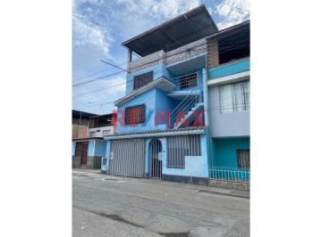 Casa de 8 habitaciones, Lima · Venta de Casa de 3 Pisos con Azotea de 142 m² en Villa El Salvador