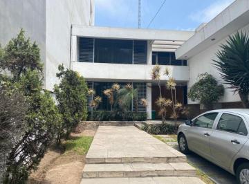 Casa · 390m² · 6 Dormitorios · Casa en Venta - Urb Aurora Miraflores
