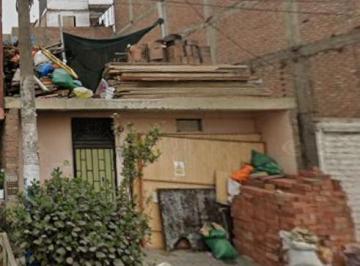 Terreno / Lote · 40m² · 1 Dormitorio · Se Vende Casa a Precio de Terreno 120 m² Santa Anita Frente a Parque 6x20 m² (Ocupante Precario - Vigil