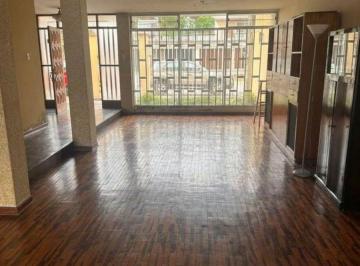 Casa de 4 habitaciones, Lima · Casa / Terreno en Venta en Santiago de Surco