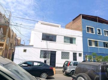 ENTRADA · Casa a La Venta en Cercado de Lima
