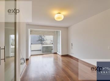 Dormitorio · Dúplex en Venta, Miraflores Cerca Colegio Maria Reina 3 Dorm., 3 Baños 2 Cocheras, Terraza Bbq