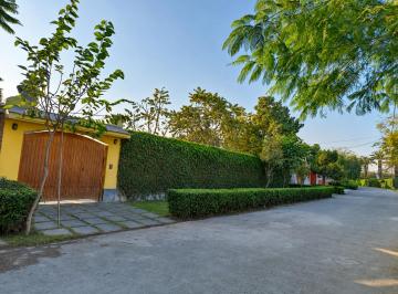 Casa de 6 habitaciones, Lima · Venta de Casa de Campo con Piscina