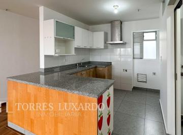 Departamento de 3 habitaciones, Lima · Alquiler de Departamento con Balcón y Estacionamiento Frente Al Mall Plaza Santa Catalina