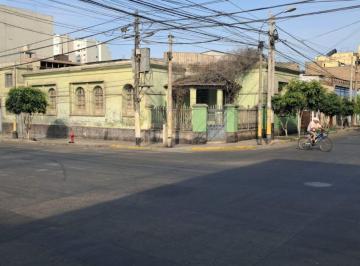 Casa de 3 habitaciones, Lima · Venta de Casa Como Terreno en Breña 341 m²
