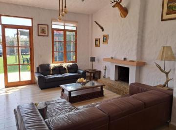 Casa · 614m² · 4 Dormitorios · 2 Estacionamientos · Venta de Casa de Campo en El Carmen, Chincha, Estreno / 614 m² 4 Dorm. Condominio Romana I