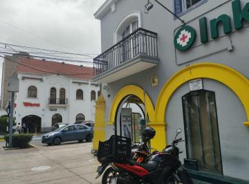 Departamento · 160m² · 3 Dormitorios · 2 Estacionamientos · Departamento en Alquiler de 160 m San Isidro