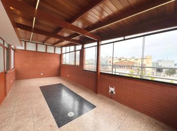 Casa · 176m² · 3 Dormitorios · 1 Estacionamiento · Casa en Venta de Estreno y Remodelada en Ubicación Exclusiva, San Isidro