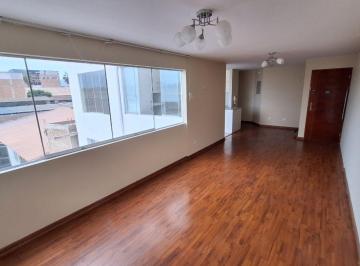 Departamento de 3 habitaciones, Lima · Muy Iluminado Depa de 3 Dorm + 2 Baños + Cochera. a 5 Min de La Estación Matellini