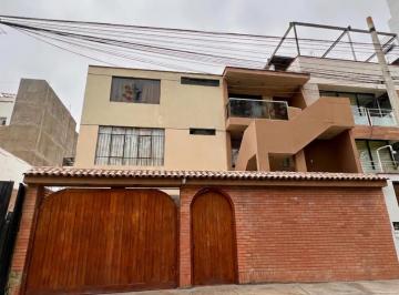Casa de 6 habitaciones, Lima · Casa en Calle Cádiz - Pueblo Libre | en Venta