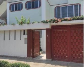 Casa · 160m² · 6 Dormitorios · 1 Estacionamiento · Casa en San Miguel (Lima)