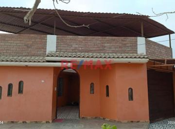 Casa de 4 habitaciones, Chincha · Amplia Casa con Terreno y Área de Cultivo en Grocio Prado