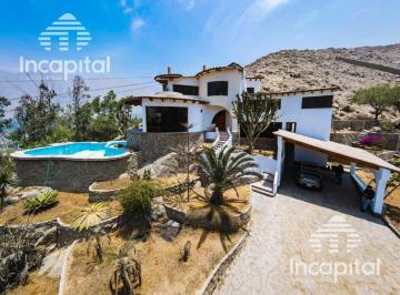 Casa · 2500m² · 4 Dormitorios · 6 Estacionamientos · Venta de Casa Residencial en Exclusiva Zona Cusipata, Chaclacayo, Lima.