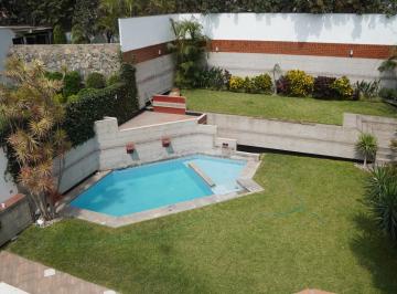 Casa en Venta de 7 habitaciones Santiago de Surco · Casa en Venta - Monterrico Surco