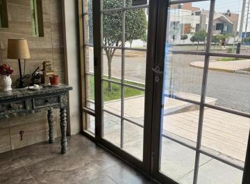 Hotel · 589m² · 25 Dormitorios · Edificio Comercial en Huaral