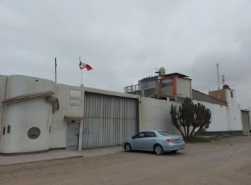 Local comercial · 2500m² · 3 Dormitorios · 10 Estacionamientos · Local Planta Industrial