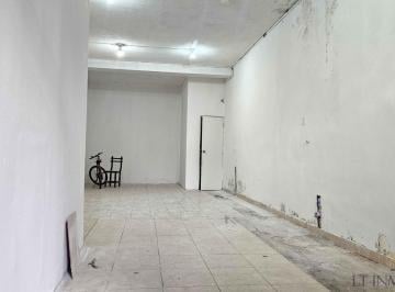 Local comercial · 45m² · 1 Estacionamiento · Alquiler Almacén o Local Negocio Puerta Cerrada