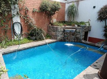 Casa de 5 habitaciones, Lima · Exclusiva Casa con Piscina y Mini - Depa Privado en Condominio en Chacarilla!