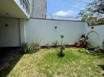 Casa de 6 habitaciones, Lima · Casa en Venta en Higuereta, Surco | 222.70 m² de Terreno y Jardín