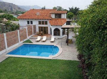 Casa de 5 habitaciones, Lima · Vendo Casa en El Sol de La Molina