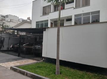 Casa de 6 habitaciones, Lima · Surco - Vendo Casa Para Remodelar