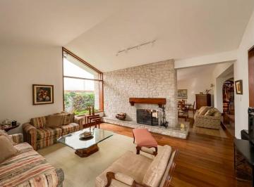 Casa de 4 habitaciones, Lima · Casa de 550 m² con 4 Dorm. en Venta en Aurora