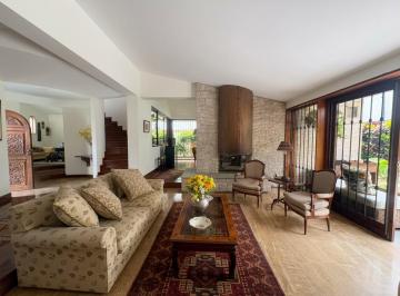 Casa de 4 habitaciones, Lima · Casa de 550 m² con 4 Dorm. en Venta en Aurora