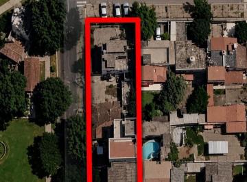 Casa de 4 habitaciones, Lima · Casa en Esquina _frente a Parque – 405 m² | San Ignacio de Monterrico, Surco Altura de La Univ Urp