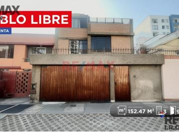Casa · 212m² · 9 Dormitorios · 1 Estacionamiento · Casa en Venta de 152.47 m² con 9 Habitaciones Cerca de La Pucp – Pueblo Libre