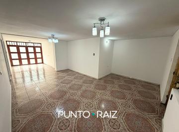 Departamento · 200m² · 3 Dormitorios · 2 Estacionamientos · Departamento Amplio E Iluminado en Los Olivos