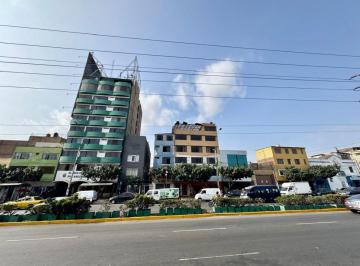 Local comercial , Lima · Ocasión Loca Comercial en Alquiler | 128 m² Av Angamos Este (Alto Tráfico)