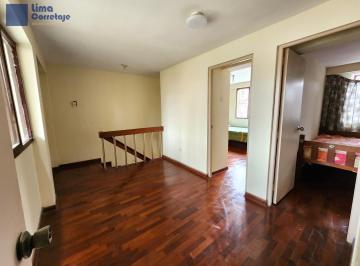 Casa · 146m² · 5 Dormitorios · Casa de 3 Pisos Más Azotea en Quinta.
