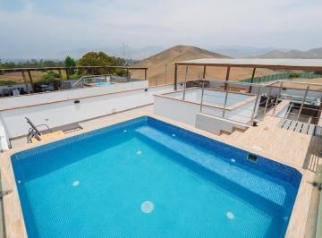 Casa · 212m² · 4 Dormitorios · 1 Estacionamiento · Alto Bujama: Casa de Playa en Venta - 3 Niveles con Piscina en Azotea, Cochera - 4h 4b