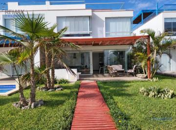 Casa · 155m² · 5 Dormitorios · 2 Estacionamientos · Casa en Asia