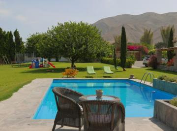 piscina · En Venta Finca Santa Catalina! en Azpitia un Paraíso Privado Para Vivir, Disfrutar E Invertir