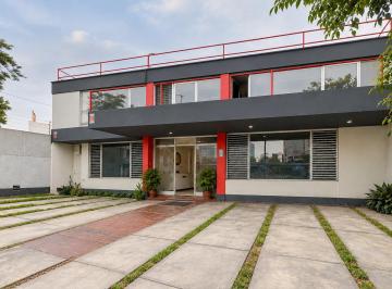 Casa de 7 habitaciones, Lima · Casa Como Terreno de 611 m² en Corpac San Isidro