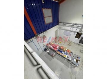 Nave industrial · 180m² · Se Alquila Local Industrial con Nave